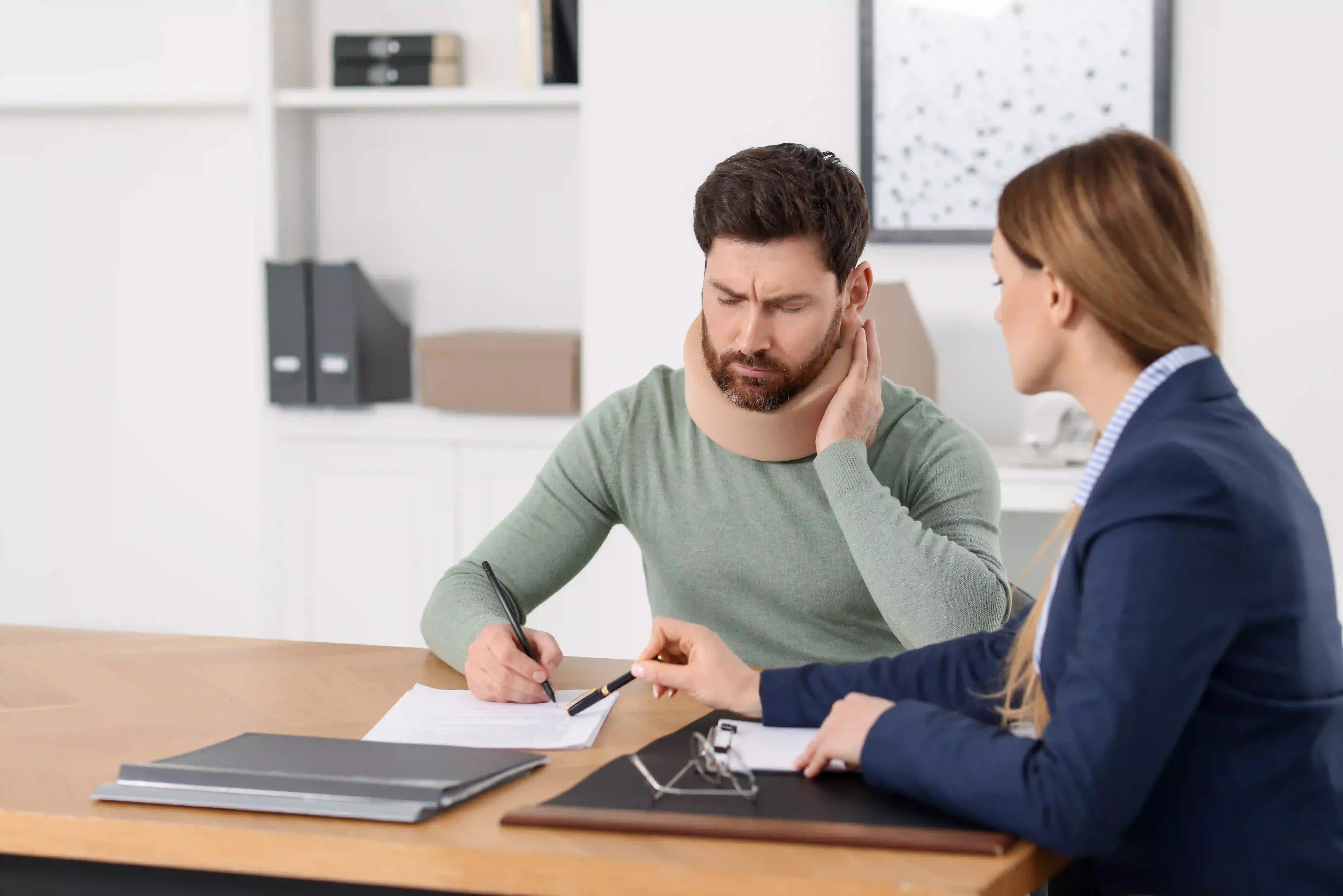 How to Choose a Workers’ Comp Attorney After a Job Injury